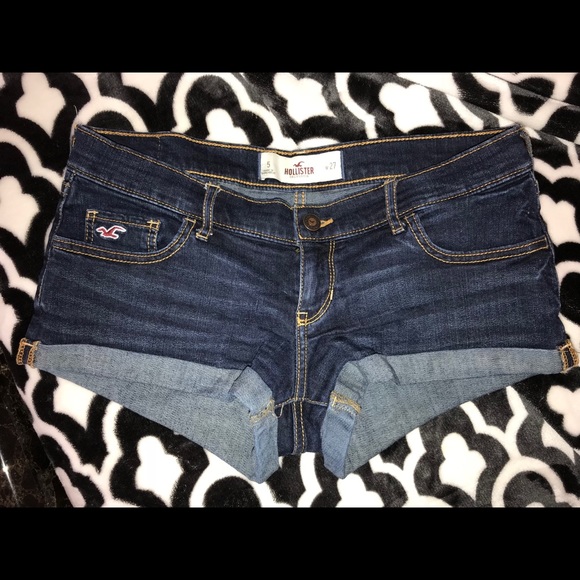 Hollister Pants - Denim shorts (basically new)